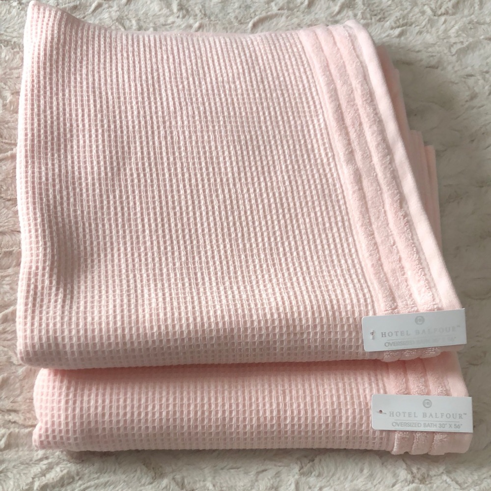 Hotel Balfour Pink Waffle Weave Bath Towels